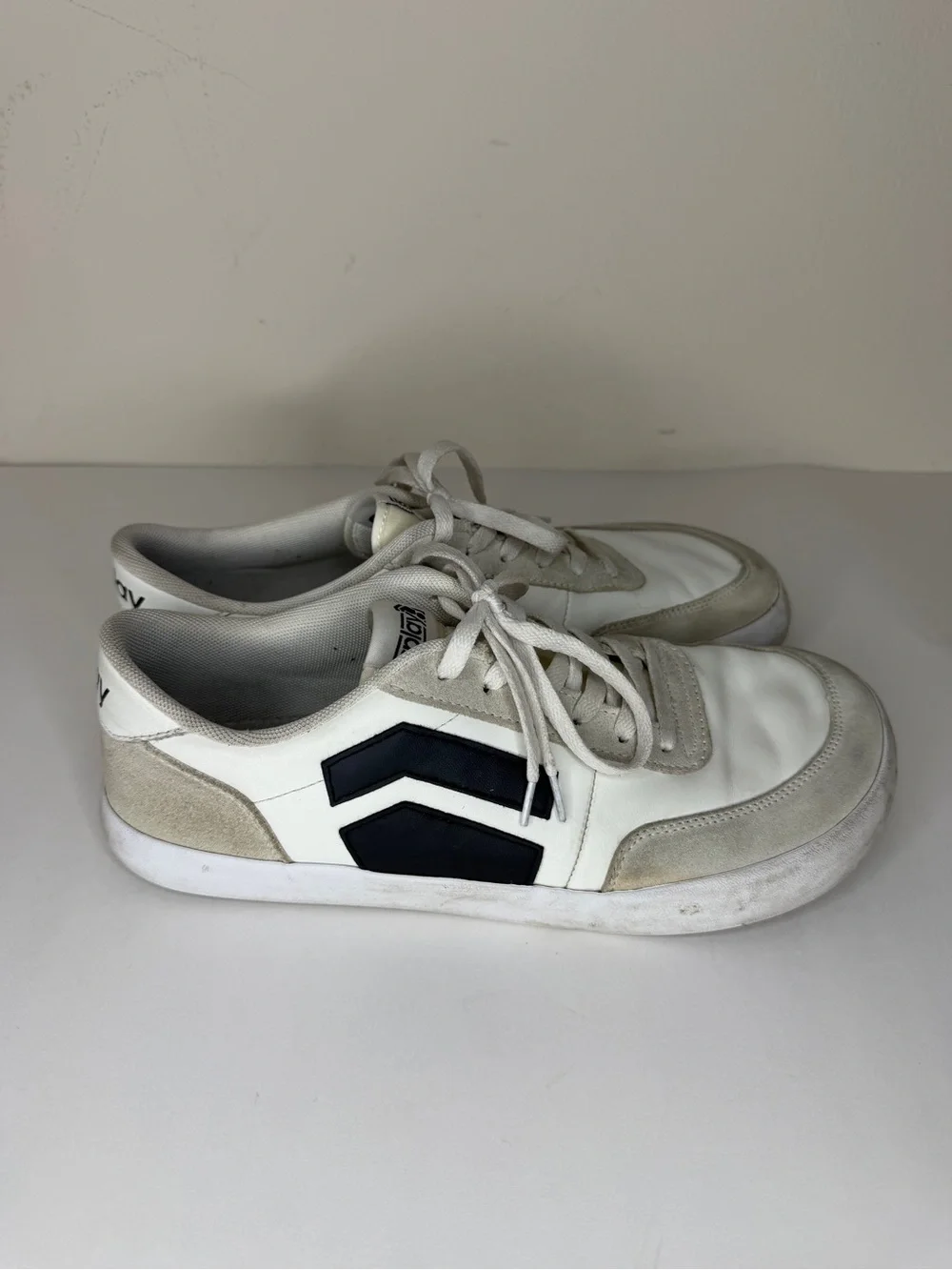 Splay Shoes 101 Graphite Lace Up Low Top Sneakers Retro Barefoot Mens Size 11